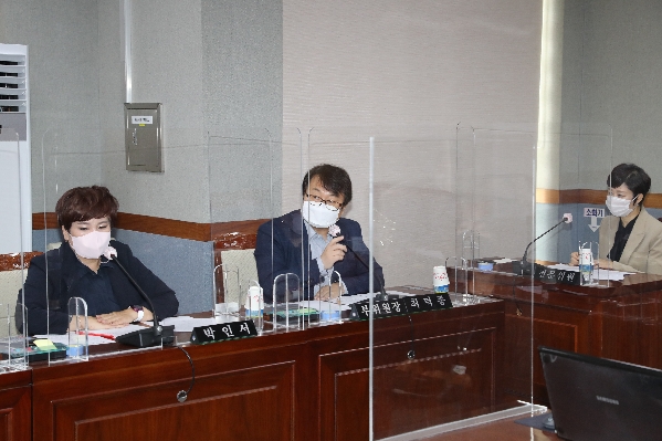 제239회 폐회중 의회운영위원회_4