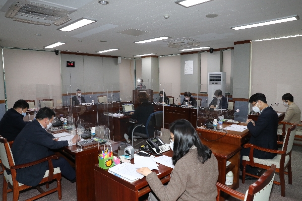 제239회 폐회중 의회운영위원회_1