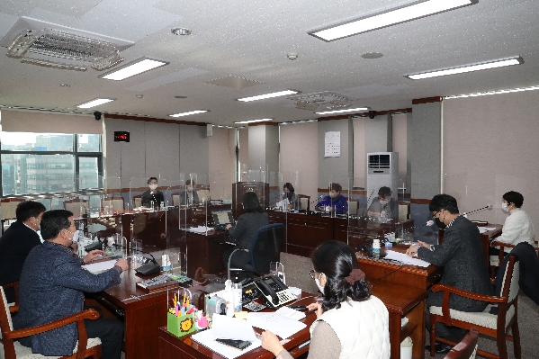 제240회 폐회중 의회운영위원회_1