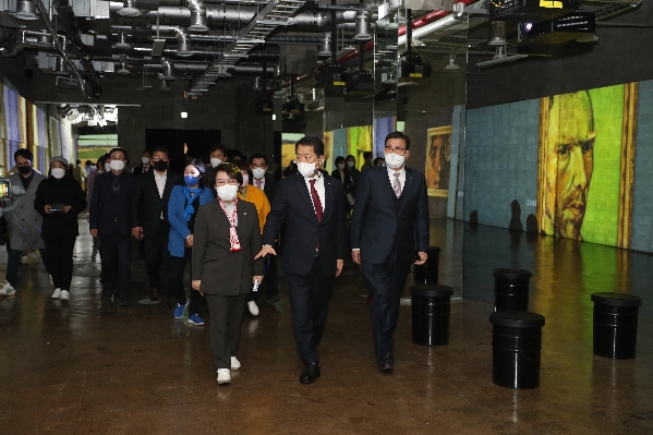 장생포문화창고 미디어아트 전시관 개장식_3