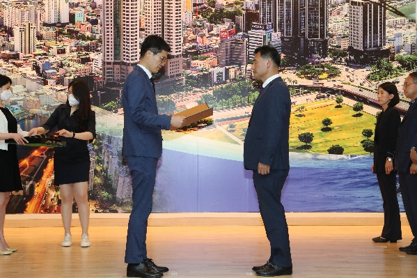 제8대 남구의회 의원 당선증 교부식_4