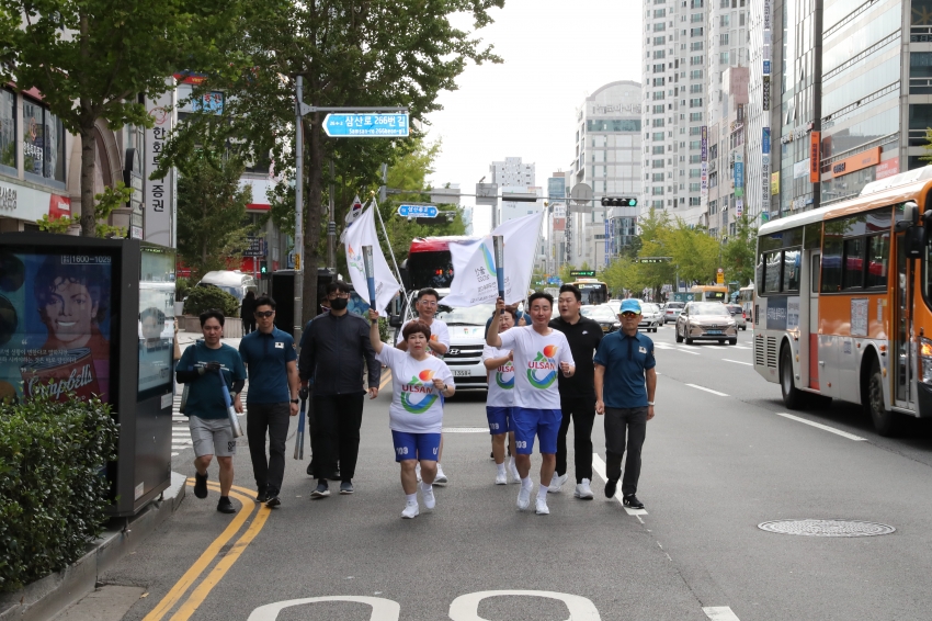 이정훈의장, 박인서부의장 성화 봉송_1