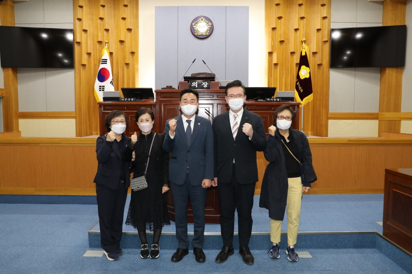 아바시리시 콘도 켄지 시의원 남구의회 내방_1