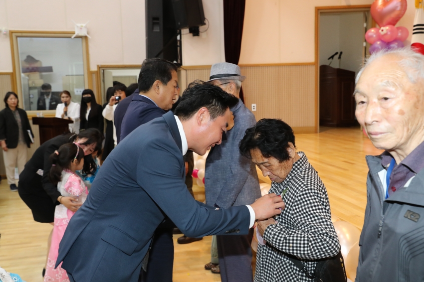 어버이날 기념행사(선암호수노인복지관)_1