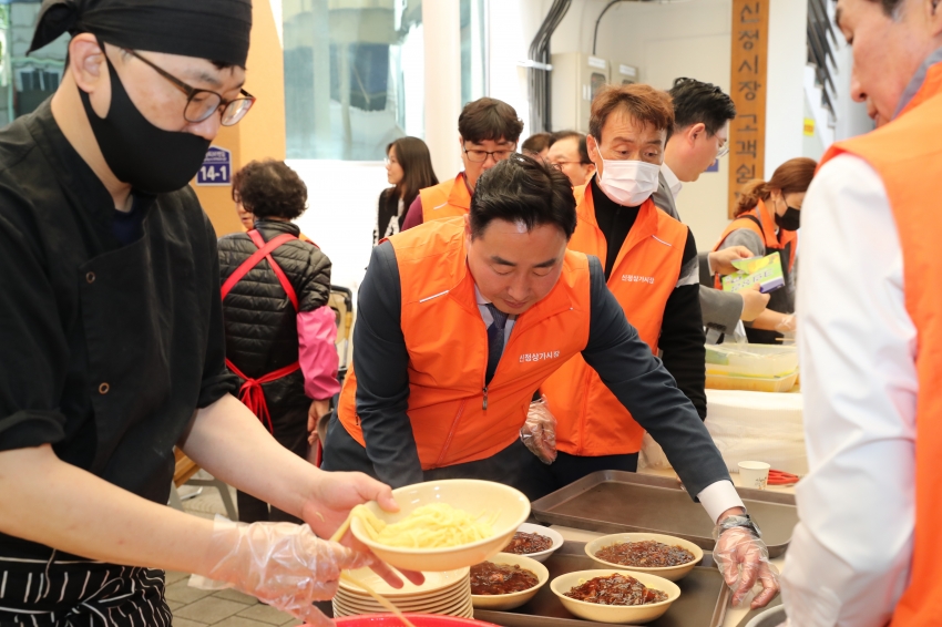 신정상가시장 짜장면 나눔데이 봉사활동_2