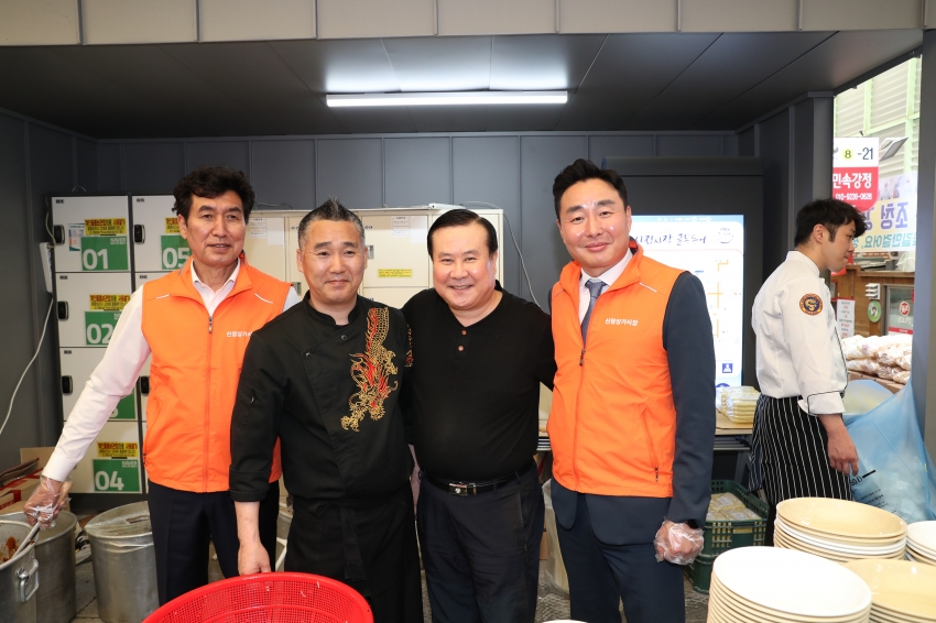 신정상가시장 짜장면 나눔데이 봉사활동_4