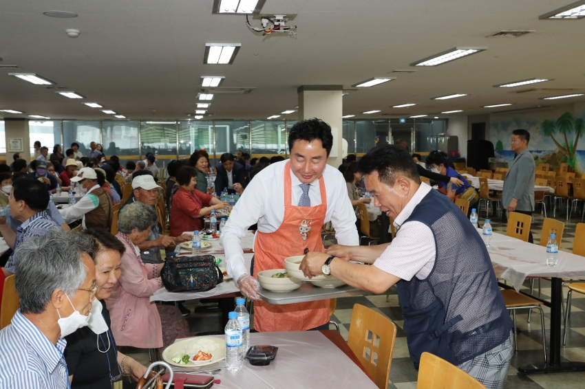 신정1,3,5동 자유총연맹 효잔치 사랑 행사_5