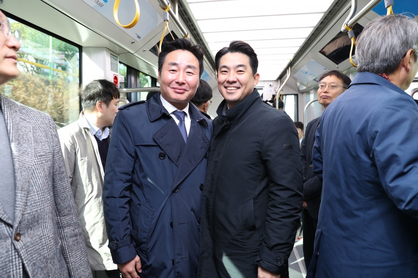 울산 수소전기트램 실증 운행 시승행사_1