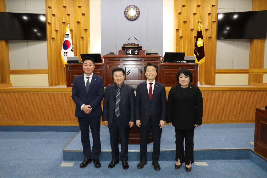 문철홍 중소기업 중앙청 본부장, 중구의회의장 내방_2