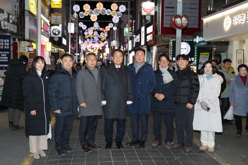 디자인거리 야간경관조명 점등행 (바보사거리)_7