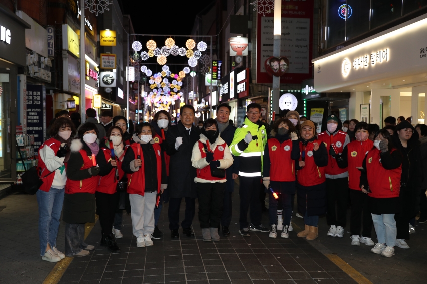 디자인거리 야간경관조명 점등행 (바보사거리)_11