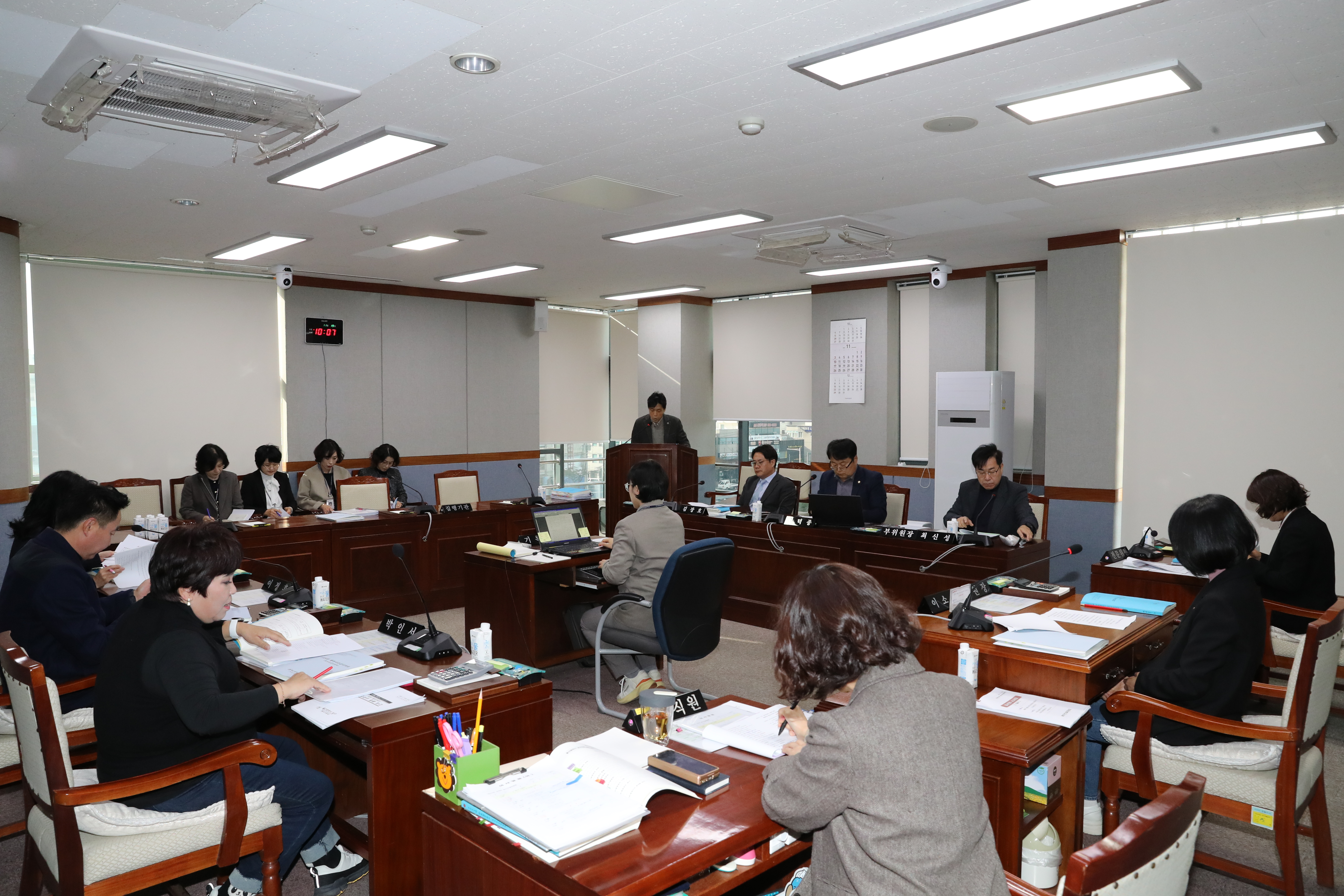 남구의회 행정자치위원회, 복지건설위원회 행감 첫날