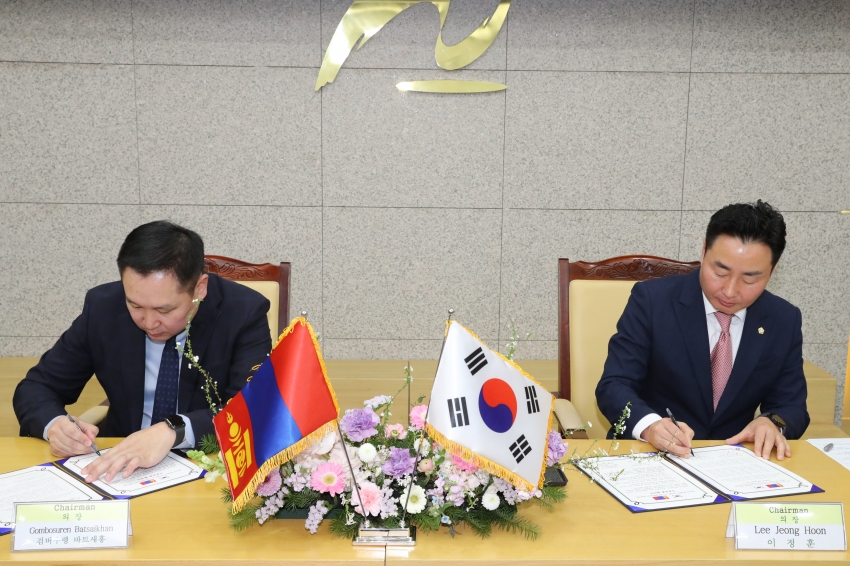 몽골 항올구의회 우호협약식_6