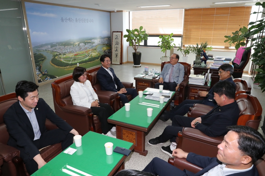 제8대 후반기 개원 의장단 유관기관 방문(울산신문, 연합뉴스, 남구 노인지회)_2