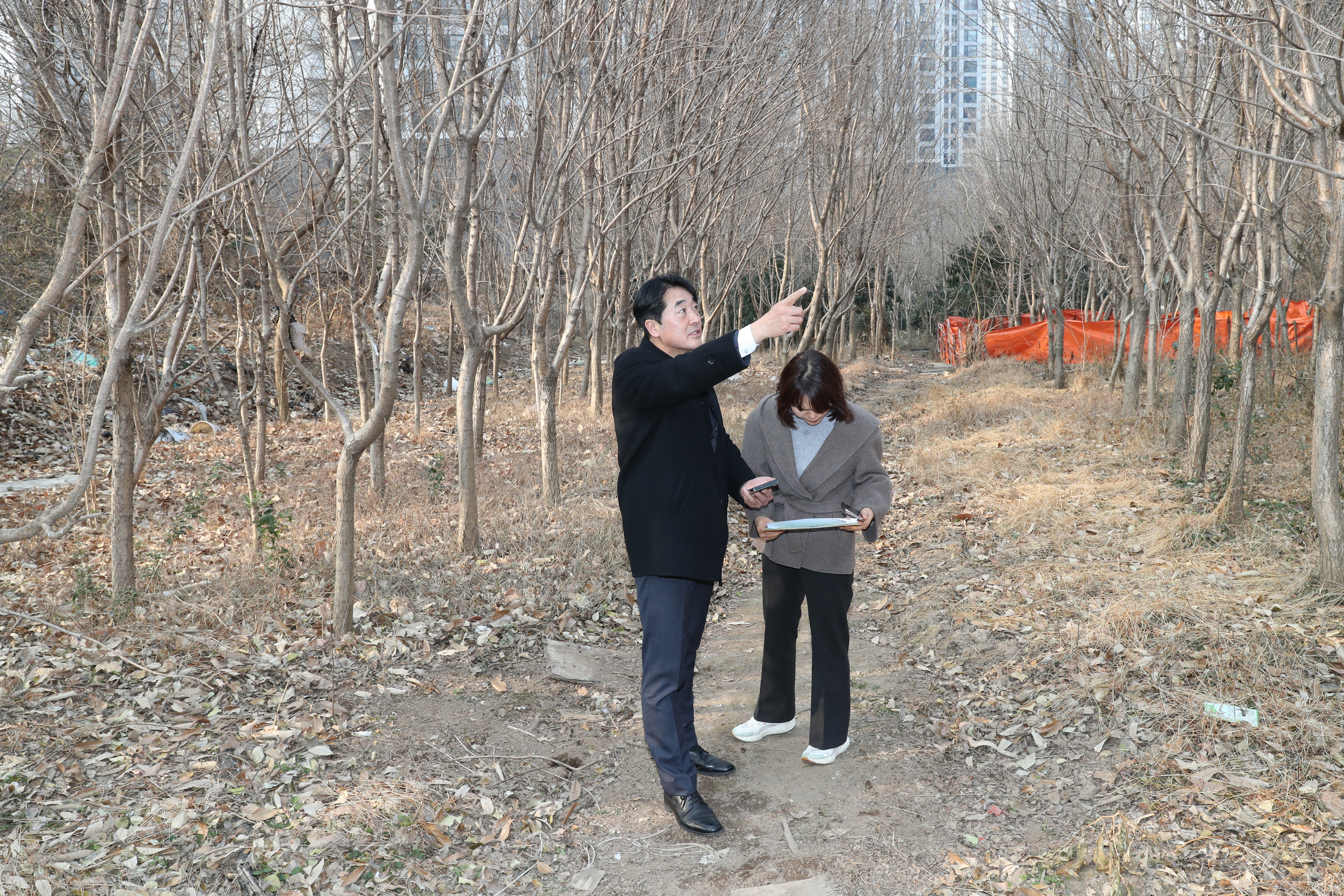 이상기 남구의장, 여천초 통학로 민원 현장 확인