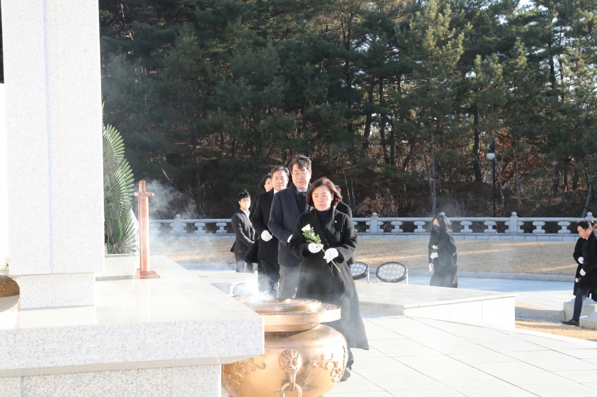 제8대 후반기 남구의회 현충탑 참배_3