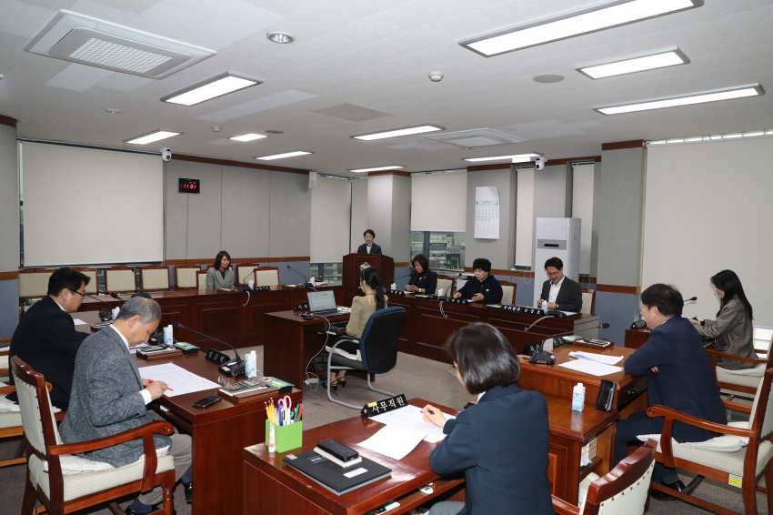 제276회 임시회 폐회중 의회운영위원회_1